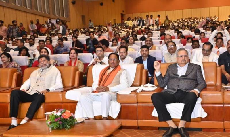 रायपुर में सीएम विष्णु देव साय ने सुनी ‘मन की बात’ की 128वीं कड़ी: प्रधानमंत्री मोदी ने नेचर फॉर्मिंग, महिला खिलाड़ियों व खाद्यान्न रिकॉर्ड उत्पादन की सराहना की