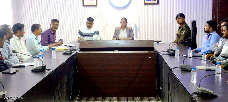 जिले के बैंक मैनेजरों संग पुलिस की समन्वय बैठक : बलौदाबाजार-भाटापारा पुलिस ने बैंक प्रबंधकों की बैठक में साइबर क्राइम रोकथाम पर दिए कड़े निर्देश, म्यूल अकाउंट रोकथाम और त्वरित सूचना पर जोर.