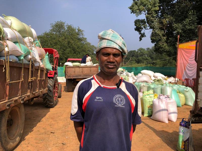 धान खरीदी केंद्रों पर बेहतर सुविधाएँ और पारदर्शी व्यवस्था: किसान अरविंद ने कहा—‘50 बोरी धान बेचा, मिला पूरा समर्थन मूल्य