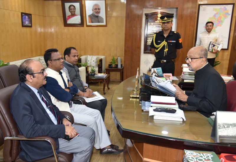 ‘शिक्षा की भूमि से खिलवाड़ अस्वीकार्य’: राज्यपाल डेका ने शहीद महेंद्र कर्मा विश्वविद्यालय की जमीन पर हुए कब्जे और अवैध निर्माण पर जताई गंभीर चिंता