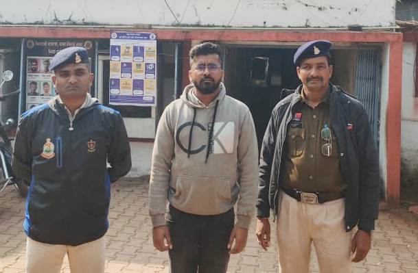 शासकीय कार्य में बाधा और संपत्ति को नुकसान: कल्याण महाविद्यालय हिंसा कांड में मास्टरमाइंड गिरफ्तार, अन्य फरारों की तलाश जारी