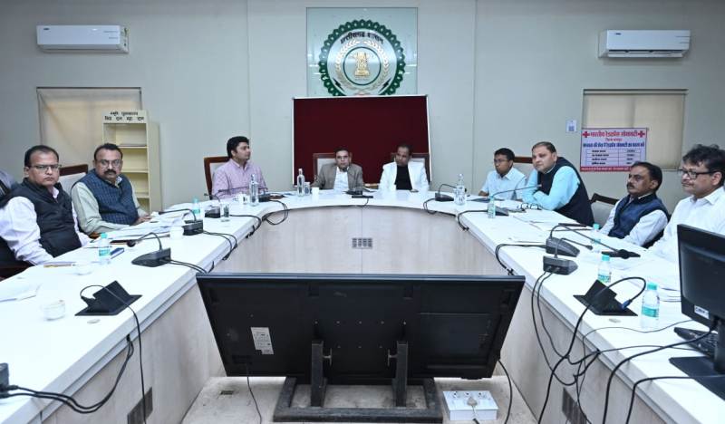 ASD मतदाताओं के सत्यापन से लेकर Uncollected फॉर्म तक की समीक्षा, SIR पर मुख्य निर्वाचन पदाधिकारी की कड़ी निगरानी