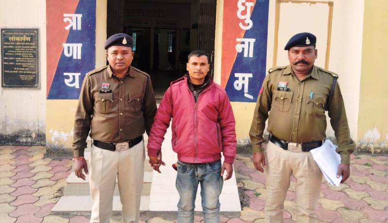ऑपरेशन शंखनाद की गूंज : भोर की नाकेबंदी में पुलिस की बड़ी सफलता, गौ-तस्करी का पिक-अप जब्त, जशपुर पुलिस ने गौ तस्करों की तोड़ी कमर, 10 गौ-वंश सुरक्षित, एक आरोपी गिरफ्तार, भेजा गया जेल.