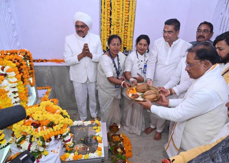 शिक्षा, सामाजिक समरसता और आर्थिक सशक्तिकरण के त्रिसूत्र से बनेगा आत्मनिर्भर छत्तीसगढ़ — गुरु घासीदास जयंती पर मुख्यमंत्री साय का संदेश