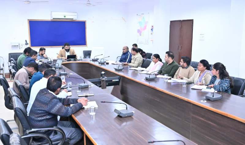 किसानों को राहत, गड़बड़ी करने वालों पर प्रहार: जशपुर कलेक्टर ने धान खरीदी केन्द्रों के भौतिक सत्यापन और छोटे किसानों को प्राथमिकता देने के दिए निर्देश