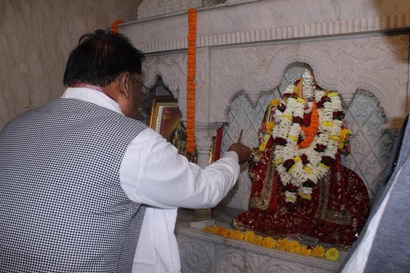 सारंगढ़ में मुख्यमंत्री विष्णुदेव साय और मंत्री गुरु खुशवंत साहेब ने दुर्गा मंदिर में की पूजा-अर्चना, राज्य की खुशहाली की कामना