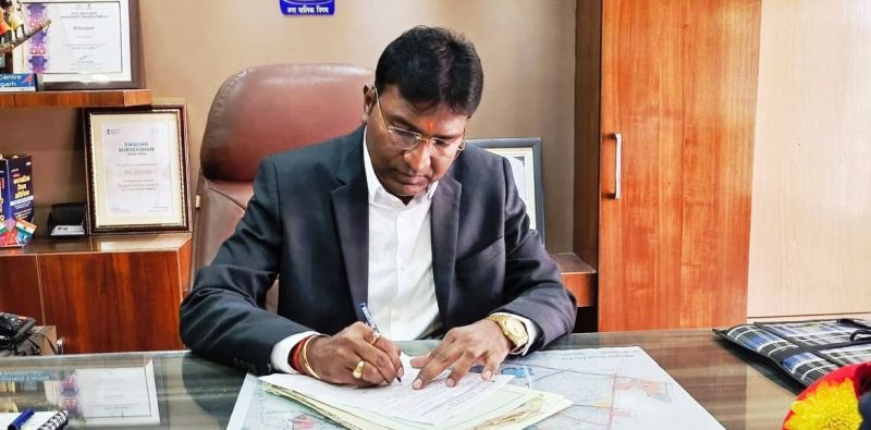 न्यायधानी में नए युग का हुआ शुभारंभ : बिलासपुर नगर निगम को मिला दूरदर्शी नेतृत्व क्षमता से परिपूर्ण ‘नगर पालिक निगम कमिश्नर’ एवं ‘एमडी स्मार्ट सिटी’ के रूप में आईएएस प्रकाश कुमार सर्वे….!