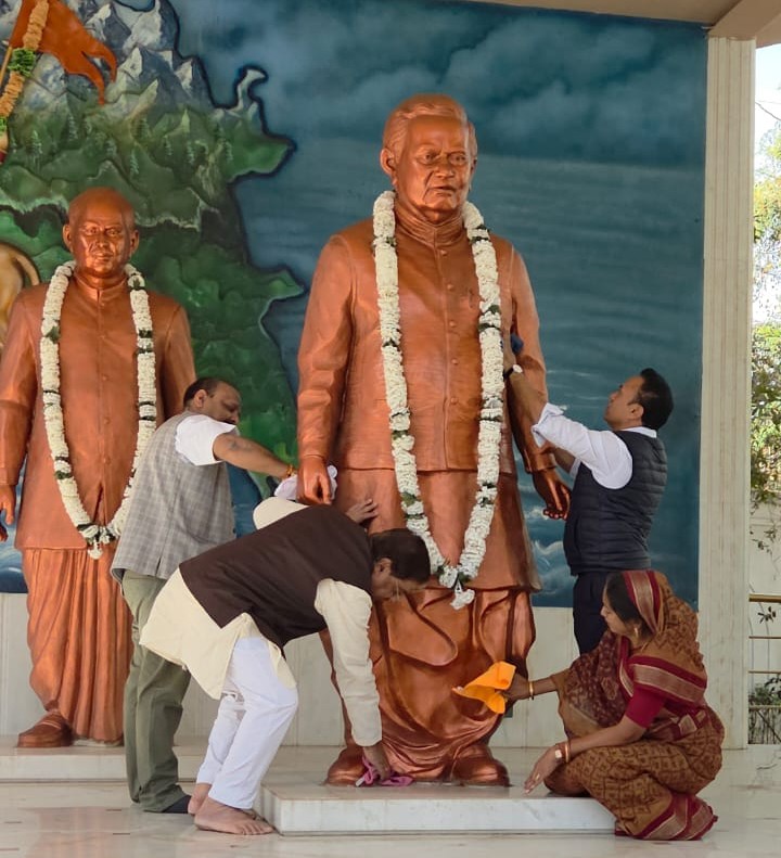 अटल स्मृति वर्ष के तहत प्रदेशभर में सेवा कार्यक्रम — झुग्गी-झोपड़ी बस्तियों में कम्बल वितरण, बुजुर्ग सम्मान और समरसता भोज का आयोजन