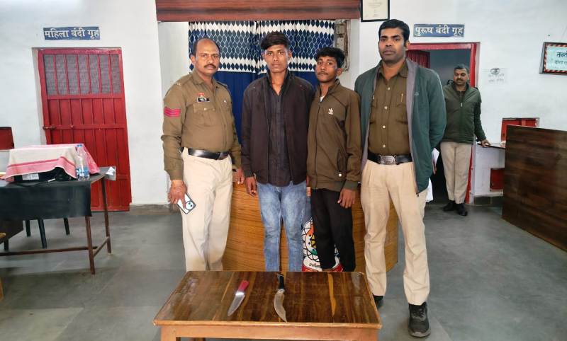 रतनपुर पुलिस की सख्ती : चाकू दिखा कर दहशत फैलाने वाले दो बदमाश गिरफ्तार कर भेजे गए जेल