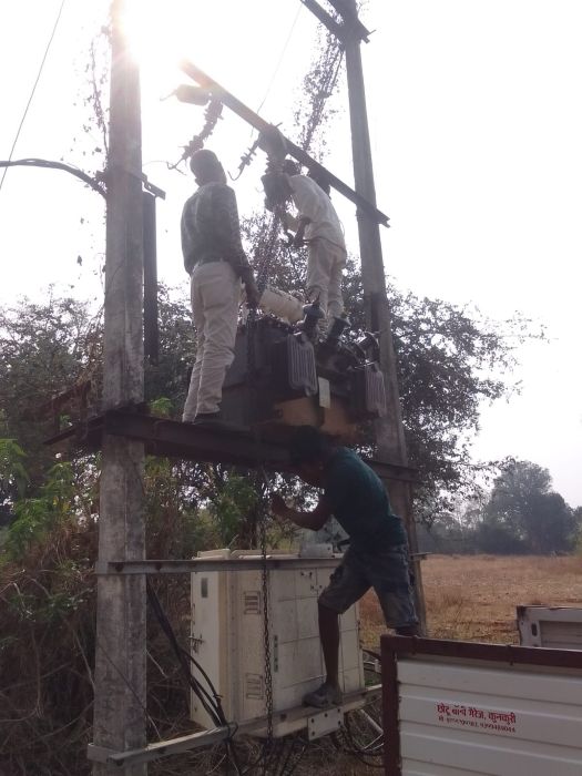 जनसमस्याओं पर त्वरित समाधान की मिसाल: मुख्यमंत्री कैंप कार्यालय की पहल से घटमुण्डा गांव को मिली बिजली संकट से राहत