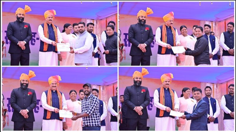 गणतंत्र दिवस समारोह में जनसंपर्क विभाग के कार्यों की सराहना: स्वास्थ्य मंत्री श्याम बिहारी जायसवाल ने उत्कृष्ट सेवा के लिए चार कर्मचारियों को किया सम्मानित, जिला जनसंपर्क अधिकारी नूतन सिदार ने दी बधाई और शुभकामनाएं