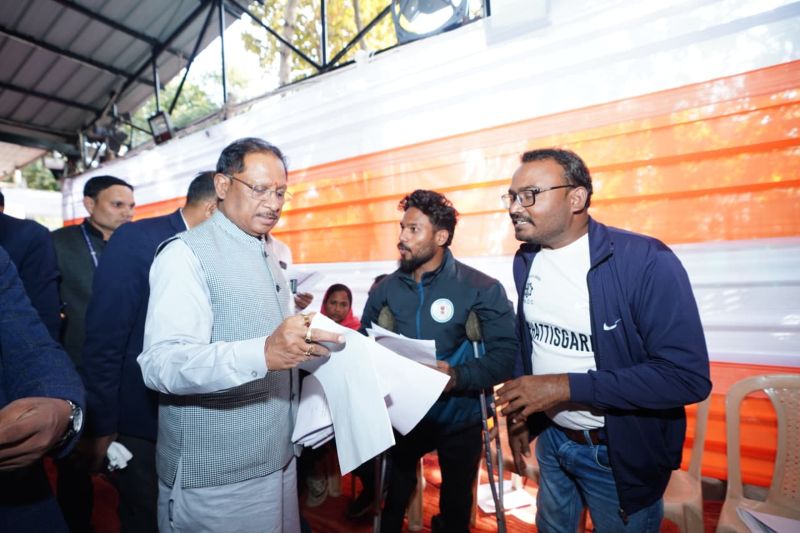 दिव्यांग खिलाड़ियों के हौसलों को उड़ान : मुख्यमंत्री जनदर्शन में आर्चरी खिलाड़ियों को अंतरराष्ट्रीय स्तर तक हर सुविधा देने की घोषणा