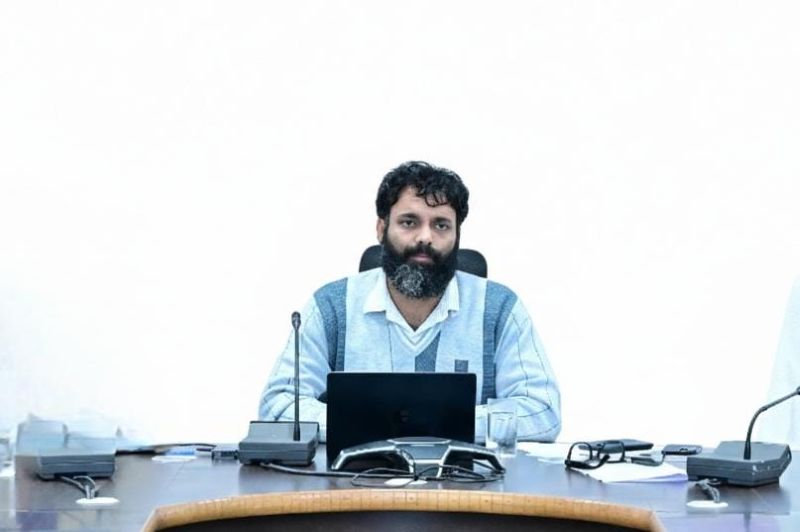 जशपुर में विकास कार्यों पर सख्ती: कलेक्टर रोहित व्यास ने पीडब्ल्यूडी और पीएमजीएसवाई की समीक्षा बैठक में गुणवत्ता व समय-सीमा को लेकर दिए कड़े निर्देश