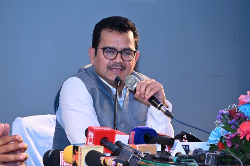 छत्तीसगढ़ खनिज क्षेत्र में रच रहा विकास का नया इतिहास : पारदर्शी नीलामी, क्रिटिकल मिनरल्स और सी.एम.डी.सी. की सशक्त भूमिका से बढ़ा राजस्व, रोजगार और आत्मनिर्भरता – सचिव पी. दयानंद