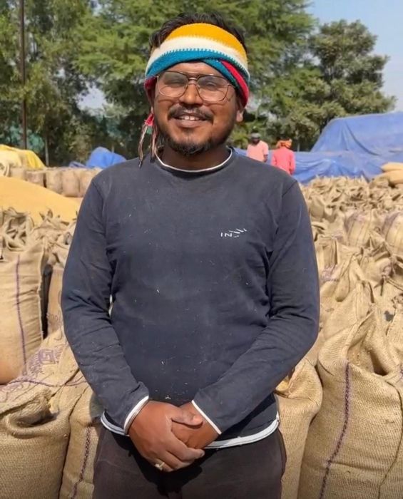 सुव्यवस्थित धान खरीदी व्यवस्था का असर : साहिल साहू ने 11 एकड़ में उगाकर 231 क्विंटल धान बेचा, किसानों का बढ़ा भरोसा