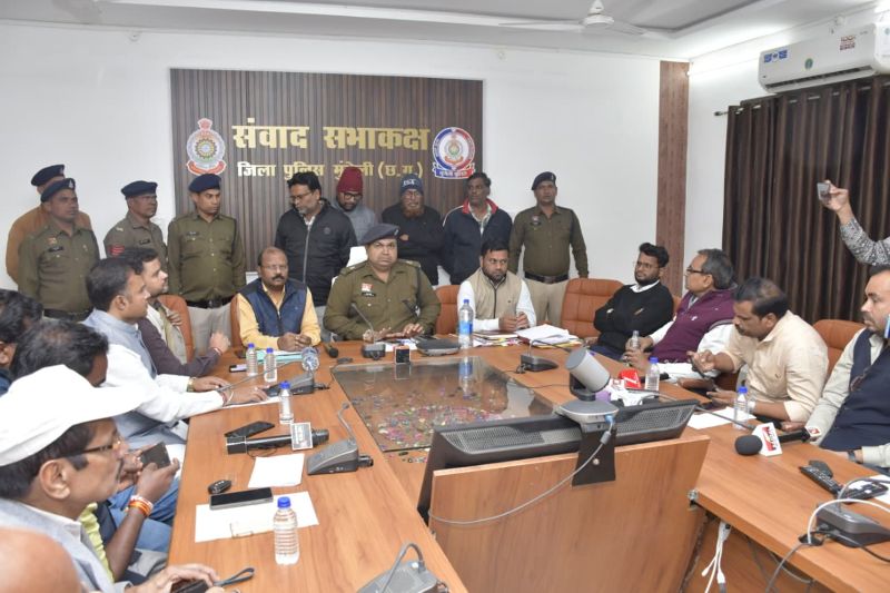 मुंगेली जिले में धान खरीदी में 8.14 करोड़ का फर्जीवाड़ा पकड़ में आया, राइस मिलर संचालक एवं समिति प्रबंधक सहित 4 आरोपी गिरफ्तार, चार अन्य आरोपियों की तलाश जारी