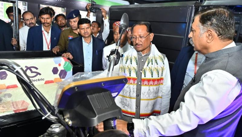 रायपुर में राडा ऑटो एक्सपो-2026 शुरू, मुख्यमंत्री विष्णु देव साय ने किया उद्घाटन, रोड टैक्स में 50 प्रतिशत छूट से ऑटो सेक्टर को मिलेगी रफ्तार, 50 हजार वाहन बिक्री का लक्ष्य