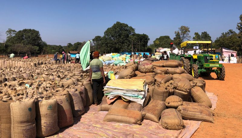 किसान हितैषी नीति का असर: जशपुर के 46 उपार्जन केंद्रों में पारदर्शी और सुचारू धान खरीदी, टोकन तुंहर ऐप से किसानों को मिली बड़ी सुविधा