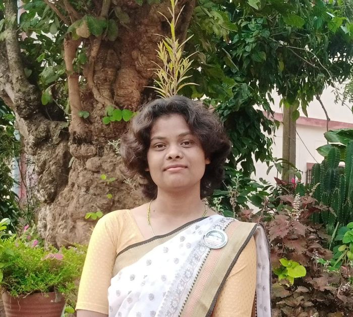 किसान परिवार की बेटी नेहारिका बनी नवगुरूकुल की सफलता की मिसाल, जशपुर कैंपस से प्रशिक्षण लेकर हासिल किया रोजगार, ग्रामीण युवाओं के सपनों को मिल रही नई उड़ान