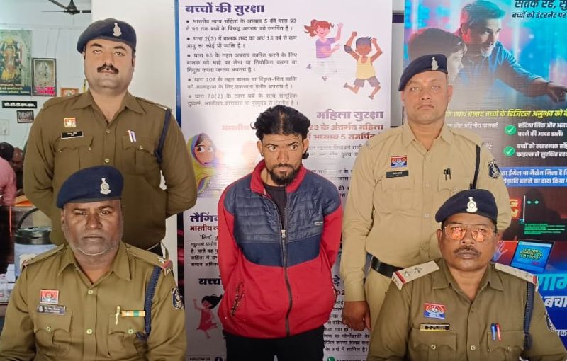 दिनदहाड़े चाकू दिखाकर लूट की वारदात से फैली सनसनी: ग्राम पंचायत मार्ग पर युवक से नकदी व ब्लूटूथ लूटने वाला आरोपी पुलिस गिरफ्त में, BNS व आर्म्स एक्ट के तहत भेजा गया जेल