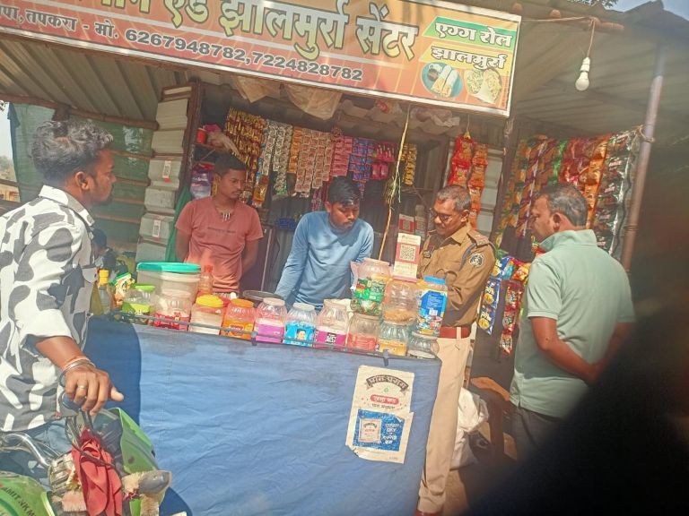 जशपुर पुलिस का विशेष अभियान : कोटपा एक्ट के अंतर्गत जशपुर पुलिस की बड़ी कार्रवाई, स्कूलों के आसपास तंबाकू बिक्री पर सख्ती, 110 मामलों में ₹22 हजार का जुर्माना.