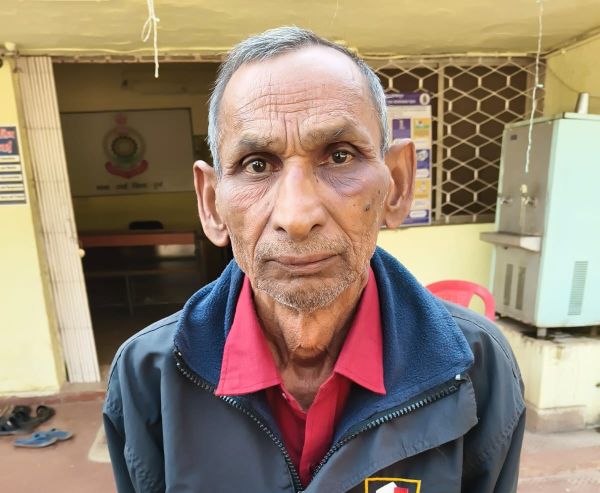 सिर पर धारदार हथियार से हमला, आरोपी सलाखों के पीछे: बालक पर जानलेवा हमले का मामला, हथियार व कपड़े जप्त