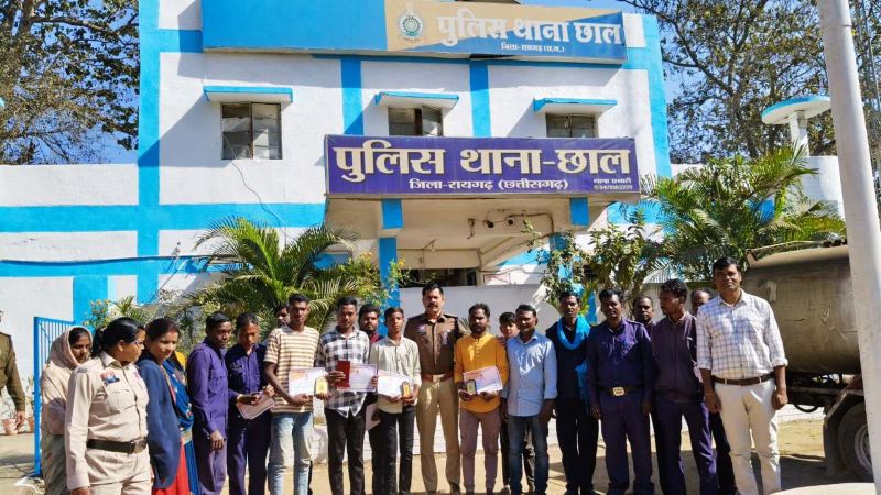 छाल थाना में सामुदायिक पुलिसिंग को नई ऊर्जा, प्रेरणादायी नागरिकों का हुआ सम्मान, पुलिस के साथ कंधे से कंधा ! छाल में सम्मान समारोह ने रच दी भरोसे की नई कहानी.