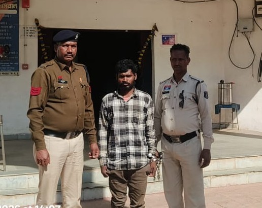 घरेलू विवाद में खूनी हैवानियत: गर्भ में पल रहे बच्चे समेत पत्नी की निर्मम हत्या, दो साल की बच्ची को लेकर भागा आरोपी, जशपुर से दबोचा गया