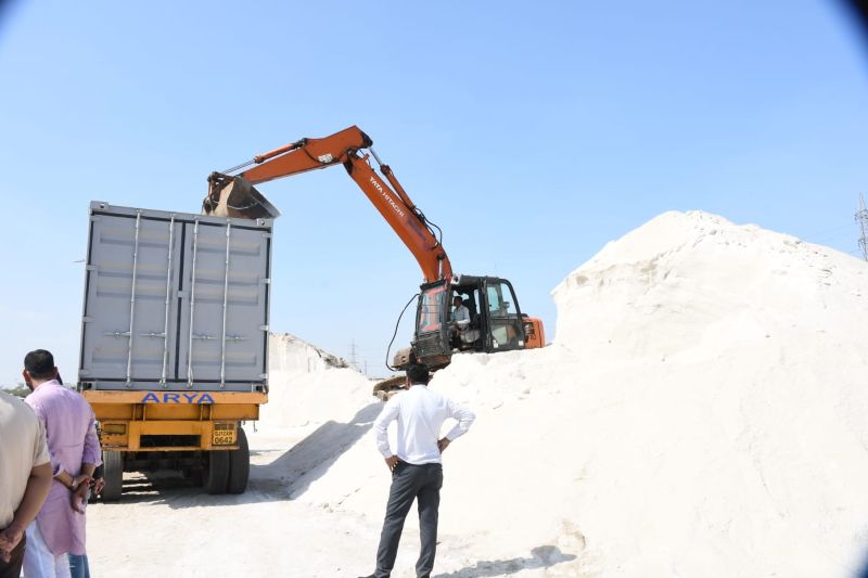 भीमासर–गांधीधाम सेक्शन में पहली बार कंटेनर आधारित नमक लोडिंग सफल, तेज़ और पर्यावरण अनुकूल परिवहन की ओर बड़ा कदम