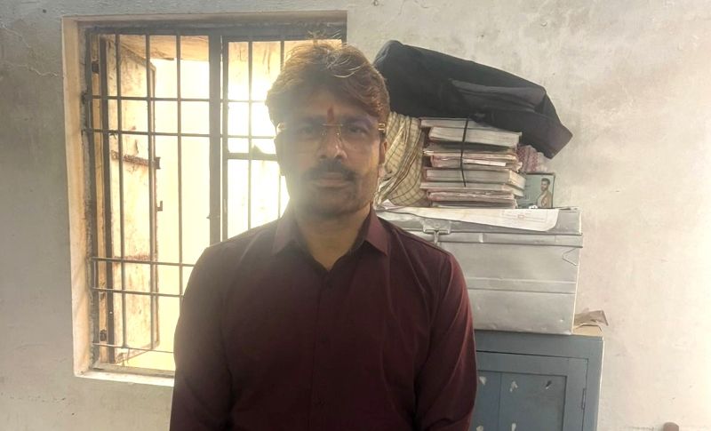 सड़क जाम कर पुलिस पर हमला पड़ा भारी: दुर्ग में प्रदर्शन हिंसक करने वाला छठवां आरोपी गिरफ्तार, फरार आरोपियों की तलाश तेज