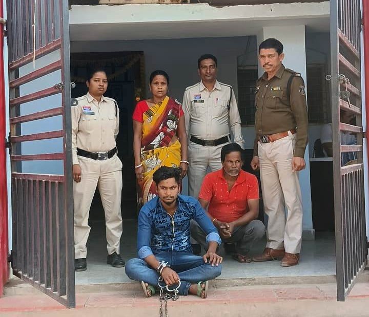 मारपीट से हत्या के प्रयास तक : खरसिया में पुरानी रंजिश बनी खूनी संघर्ष, मेडिकल रिपोर्ट के आधार पर बढ़ी धाराएं, फरसी से हमला करने वाले तीन आरोपी गिरफ्तार, पहुंचे जेल.