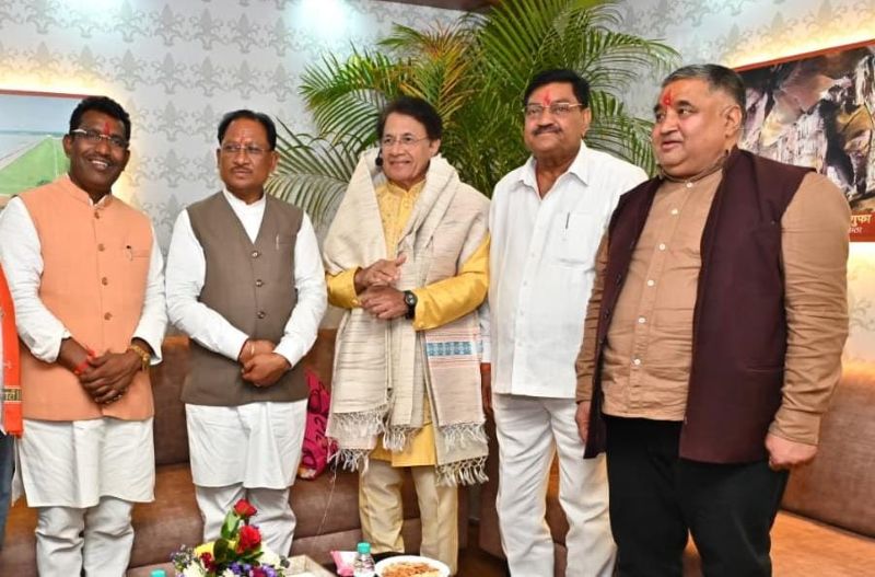 आस्था, संस्कृति और रामकथा से आलोकित हुआ राजिम कुंभ कल्प 2026 : प्रख्यात कलाकार अरुण गोविल ने दी “सुनो श्री राम कहानी” की भावपूर्ण प्रस्तुति, मुख्यमंत्री से की आत्मीय भेंट