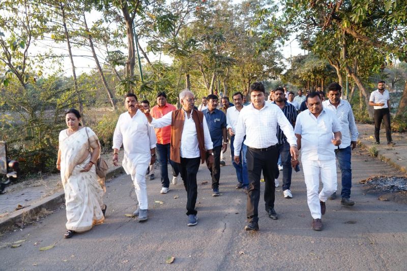 राजधानी की सूरत बदलने मैदान में उतरे बृजमोहन अग्रवाल: शंकर नगर जाम पर सख्ती, दिव्यांग पार्क और नई सड़कों को दी रफ्तार, अफसरों को चेतावनी—लापरवाही बर्दाश्त नहीं