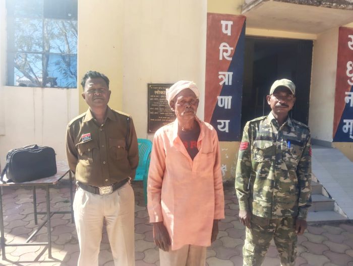 ऑपरेशन अंकुश : जंगल के रास्ते गौ-वंश ले जाने वाला आरोपी पुलिस की पकड़ में, पहले ही साथी हो चुका था गिरफ्तार, फरार गौ-तस्कर जागेश्वर मनोरा से गिरफ्तार, भेजा गया जेल.