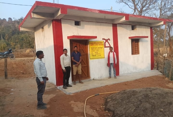 कच्चे घर से सम्मान की छत तक: भटके रास्ते से मुख्यधारा में लौटे अकालू को मिली नई पहचान, पीएम आवास योजना ने बदली पूरी तकदीर