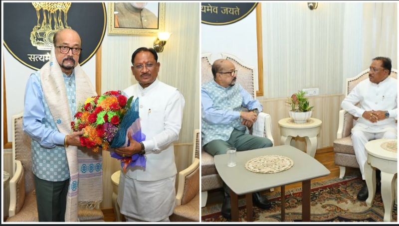 लोकभवन में गरिमामय क्षण: मुख्यमंत्री साय ने राज्यपाल रमेन डेका के उत्तम स्वास्थ्य और दीर्घायु की कामना की, पुष्पगुच्छ व पारंपरिक शॉल भेंट कर बढ़ाया सम्मान