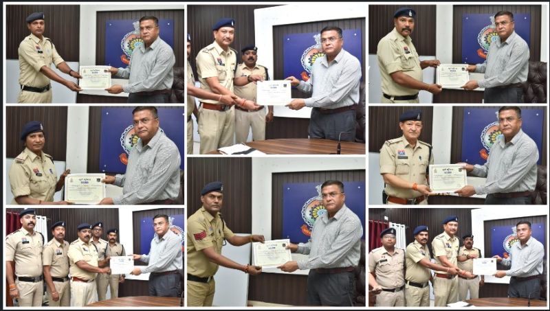 शांतिपूर्ण होली के पीछे पुलिस की कड़ी मेहनत का सम्मान! फरार आरोपियों की गिरफ्तारी, स्थायी वारण्ट तामील और लंबित प्रकरणों में तेजी लाने वाले 69 अधिकारी-कर्मचारियों को प्रशस्ति पत्र, कानून व्यवस्था पर मजबूत पकड़