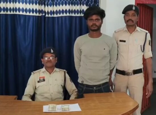 धान बिक्री की रकम निकालने पहुंचे किसानों की जेब कटी: रतनपुर बैंक में पॉकेटमारी करने वाला आरोपी धराया, पुलिस ने बरामद की पूरी रकम