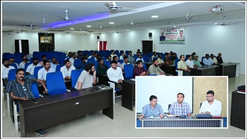 ईंधन वितरण व्यवस्था पर प्रशासन की कड़ी नजर: स्टॉक अपडेट, सुरक्षा व्यवस्था और पारदर्शिता सुनिश्चित करने अपर कलेक्टर ने संचालकों को दिए निर्देश