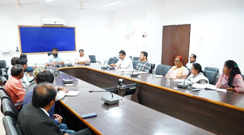 जशपुर की प्राचीन धरोहरों के संरक्षण की दिशा में निर्णायक कदम: कलेक्टर रोहित व्यास ने सभी विकासखंडों से पुरातात्विक स्थलों की विस्तृत सूची तैयार कर तत्काल प्रस्ताव भेजने के दिए निर्देश