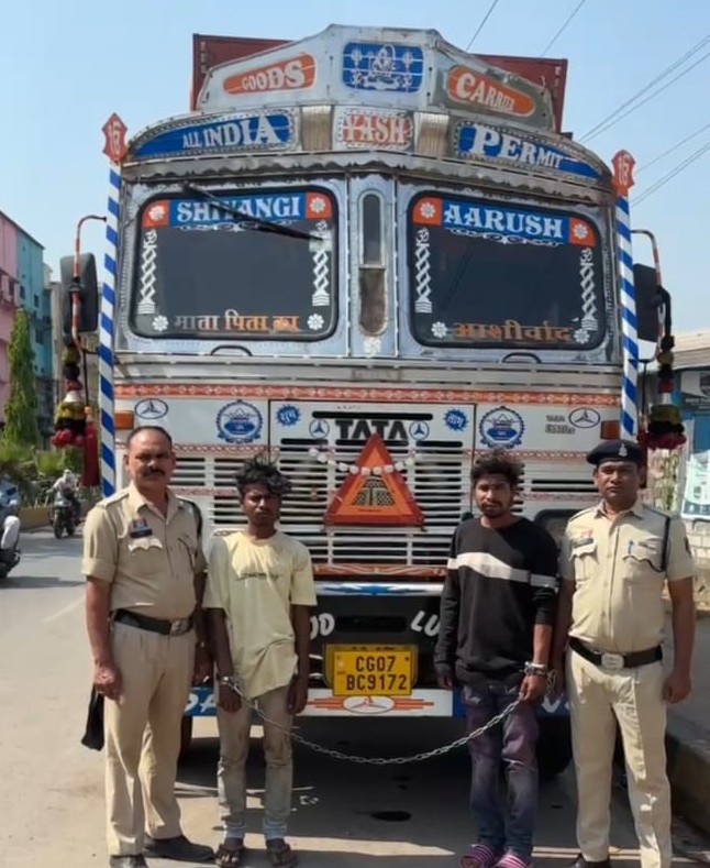 रायपुर में 16 लाख का 12 चक्का ट्रक चोरी: होली के बीच मंदिर के पास से उड़ाया वाहन, 4 घंटे में पुलिस ने किया सनसनीखेज खुलासा—दो आरोपी दबोचे