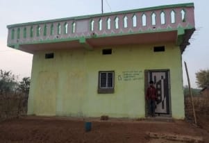 प्रधानमंत्री आवास योजना से बदली जिंदगी: सूरजपुर के जयनाथ को मिला पक्का घर, कच्ची झोपड़ी से निकलकर अब स्वाभिमान और सुकून भरी जिंदगी