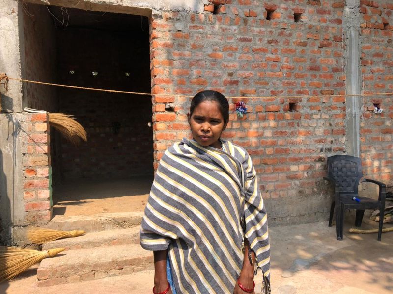 सरकारी योजनाओं से ग्रामीण परिवार को मिली नई उम्मीद : जशपुर की सुनेमा बाई को प्रधानमंत्री आवास योजना से आवास, प्रधानमंत्री उज्ज्वला योजना से गैस कनेक्शन और महतारी वंदन योजना से हर माह आर्थिक सहायता, जीवन में आई खुशहाली