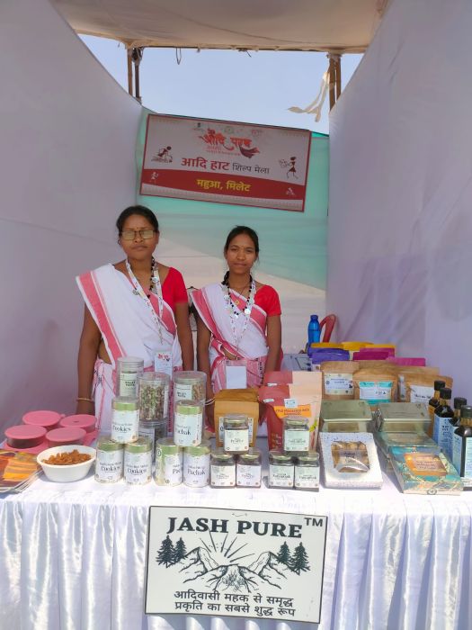 नवा रायपुर के आदि परब–2026 में जशपुर की पहल ने बटोरी सुर्खियाँ, JASHPURE स्टॉल ने महुआ को पोषण, परंपरा और जनजातीय आजीविका के ‘सुपरफूड’ रूप में किया प्रस्तुत