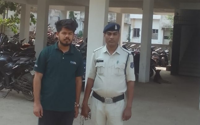 शादी का झांसा देकर शोषण करने वाला आरोपी गिरफ्तार: रायपुर पुलिस की बड़ी कार्रवाई, अहमदाबाद से घेराबंदी कर पकड़ा गया फरार युवक