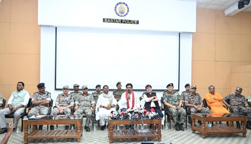 ‘लाल आतंक’ से मुक्ति की उल्टी गिनती शुरू: 5000 से ज्यादा नक्सली ढांचा ध्वस्त, बस्तर में शांति का नया सवेरा—उपमुख्यमंत्री विजय शर्मा का दावा