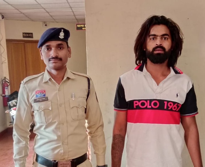 नशे का डिजिटल साम्राज्य बेनकाब: वाई-फाई, कैमरों और सीक्रेट हाइडआउट से चल रहा था गांजा कारोबार, मास्टरमाइंड गैंग का बड़ा सहयोगी दबोचा गया