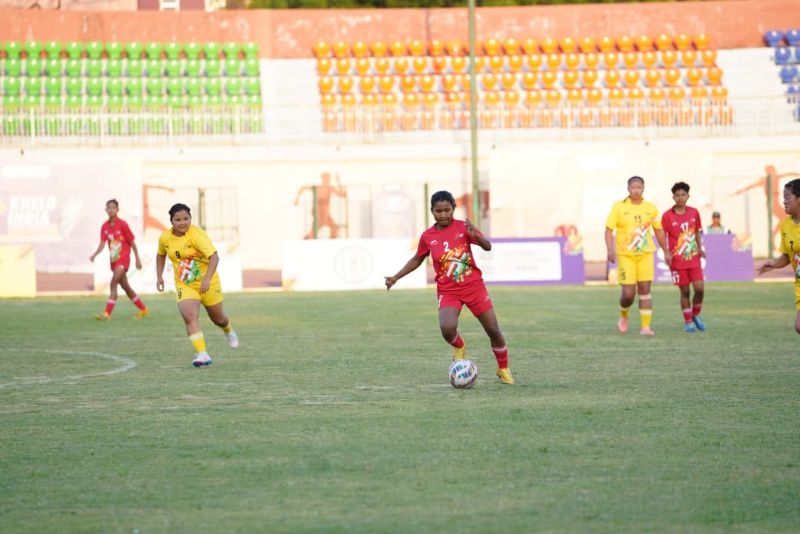 रायपुर में फुटबॉल का रोमांच चरम पर: छत्तीसगढ़ अपराजेय रहते हुए सेमीफाइनल में, ‘मोरवीर’ संग खेल मैदान में उमड़ा जनसैलाब