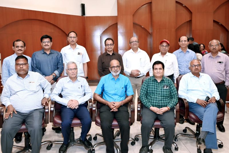 पॉवर कंपनीज़ में सम्मान का पल : ईडी आलोक सिंह और एजीएम उमेश मिश्र को भावभीनी विदाई, 24 साल की सेवा का समापन, भावुक हुआ सेवा-भवन… तालियों के बीच विदा हुए दिग्गज अधिकारी !