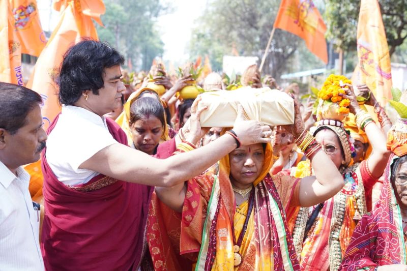 कुनकुरी में राममय वातावरण : हजारों श्रद्धालुओं के साथ भव्य कलश-यात्रा, श्री राम कथा महोत्सव का शुभारंभ, गूंजे जय श्रीराम के जयकारे, भव्य शोभायात्रा ने खींचा जनसैलाब.